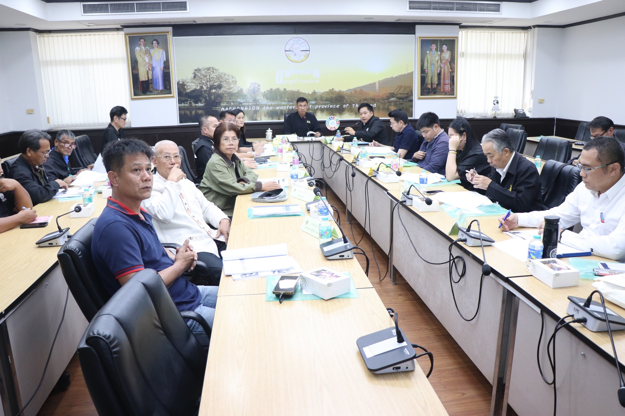 ผู้ว่าราชการจังหวัดแม่ฮ่องสอน เป็นประธานการประชุมคณะกรรมการล่มน้ำสาละวิน ครั้งที่ 1/25569&nbsp;