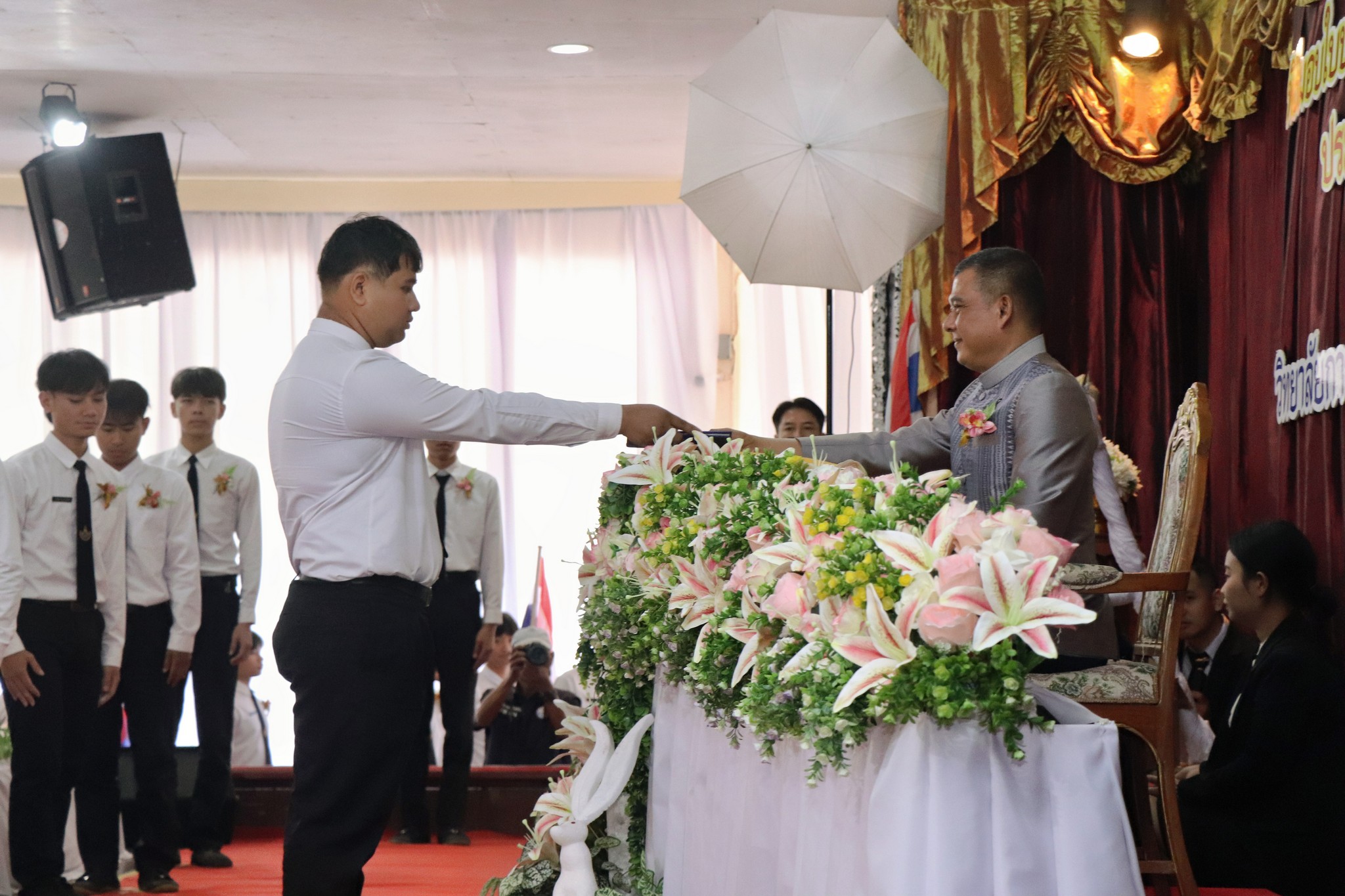 รองผู้ว่าราชการจังหวัดแม่ฮ่องสอน มอบประกาศนียบัตรแก่ผู้สำเร็จการศึกษา วิทยาลัยการอาชีพนวมินทราชินีแม่ฮ่องสอน ประจำปีการศึกษา 2568&nbsp;