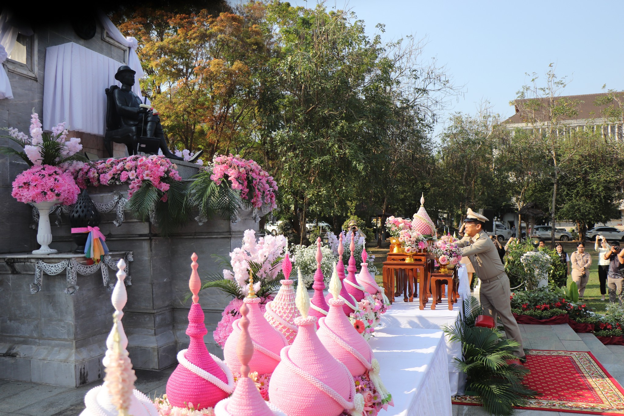 จังหวัดแม่ฮ่องสอน ประกอบพิธีถวายราชสักการะพระบาทสมเด็จพระจุลจอมเกล้าเจ้าอยู่หัว เนื่องในวันท้องถิ่นไทย ประจำปี 2569