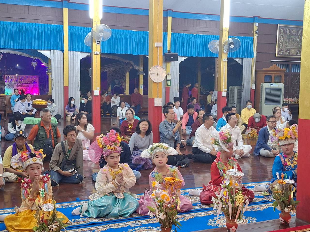 พ่อเมืองแม่ฮ่องสอน ร่วมพิธี "รับส่างลอง" สืบสานประเพณีปอยส่างลอง ประจำปี 2569 เพื่อเป็นการส่งเสริมและอนุรักษ์ประเพณีอันดีงามอันเป็นเอกลักษณ์ของชาวไทใหญ่ ที่สืบทอดต่อกันมาอย่างยาวนานให้คงอยู่คู่จังหวัดแม่ฮ่องสอนสืบไป