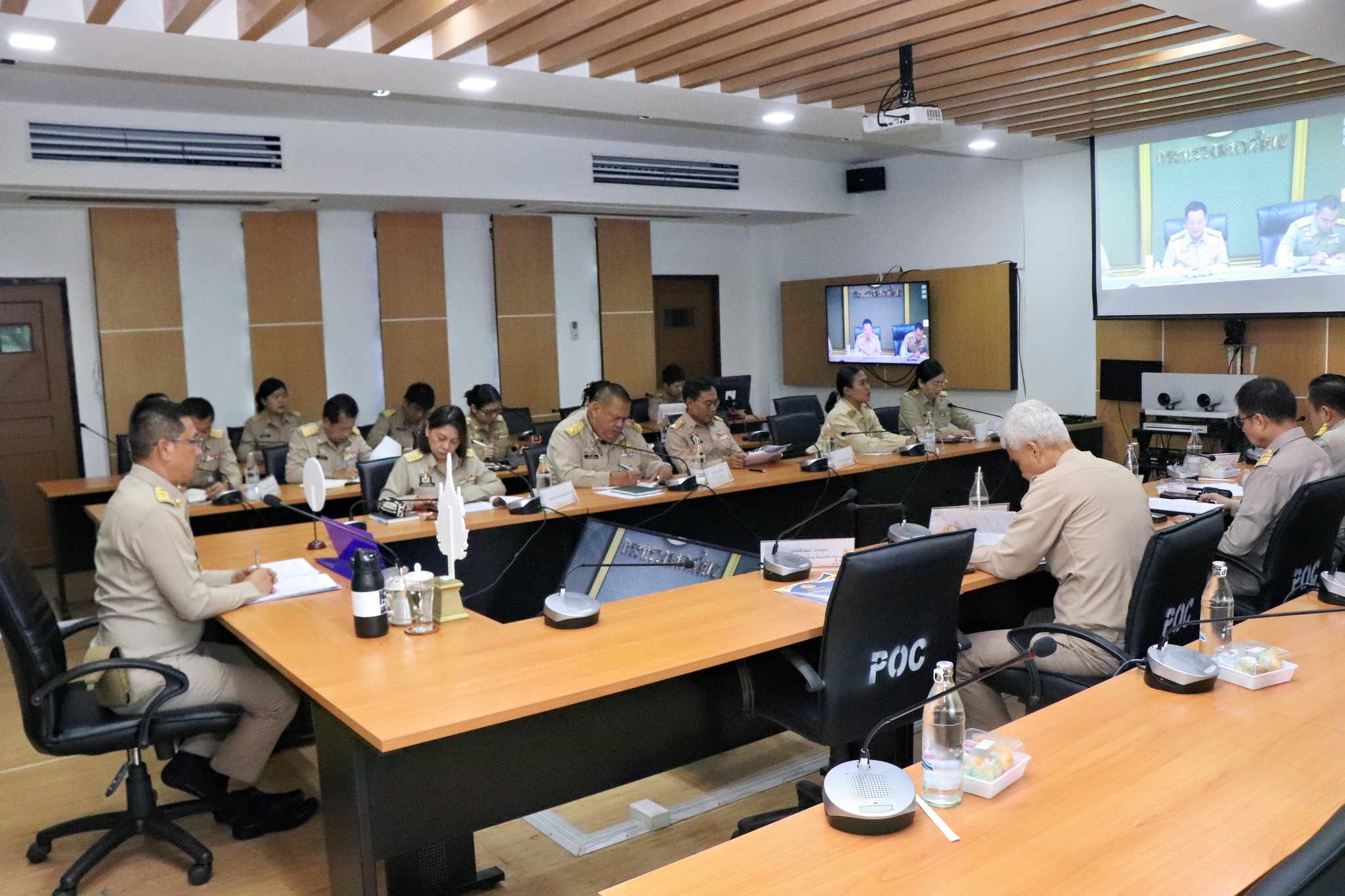 จังหวัดแม่ฮ่องสอน ร่วมการประชุมมอบนโยบายสำคัญของกระทรวงมหาดไทย &nbsp; ภายใต้แนวคิด &ldquo;มหาดไทย ทำ ทัน ที Action 5 PLUS&rdquo; ครอบคลุมภารกิจหลัก 5 ด้าน เพื่อยกระดับความเป็นอยู่ของประชาชนและพัฒนาประเทศอย่างยั่งยืน