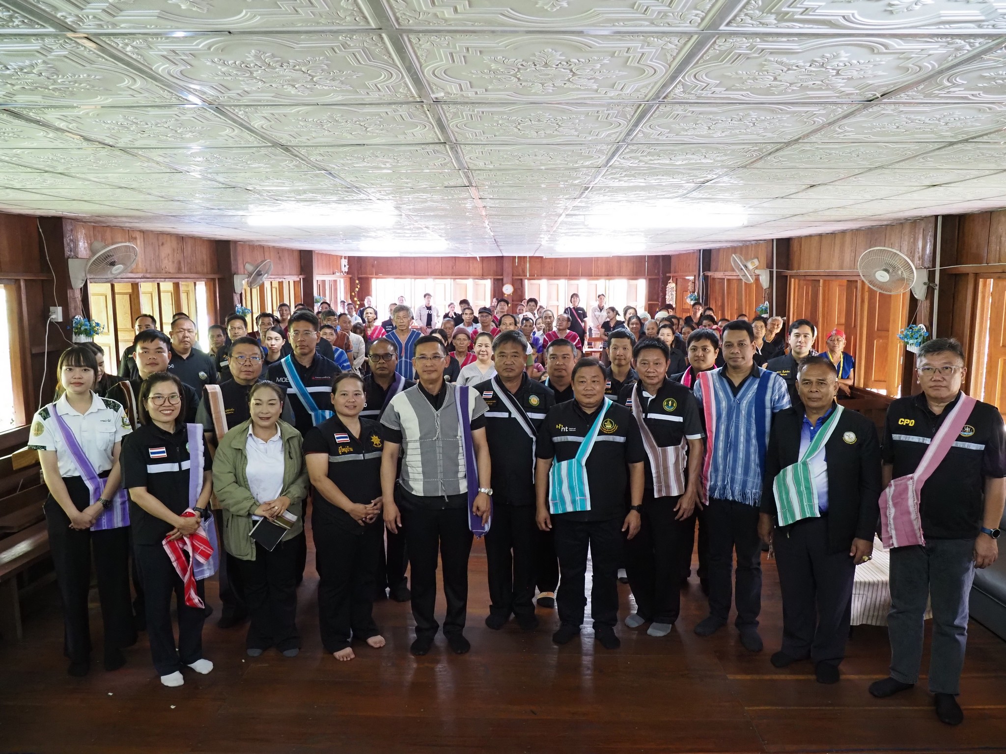 ผู้ว่าราชการจังหวัดแม่ฮ่องสอน เป็นประธานพิธีเปิดโครงการองค์การบริหารส่วนตำบลผาบ่องเคลื่อนที่ และโครงการแม่ฮ่องสอนโมเดลรูปแบบถนนดิจิทัลเพื่อพัฒนาคุณภาพชีวิตในถิ่นทุรกันดาร