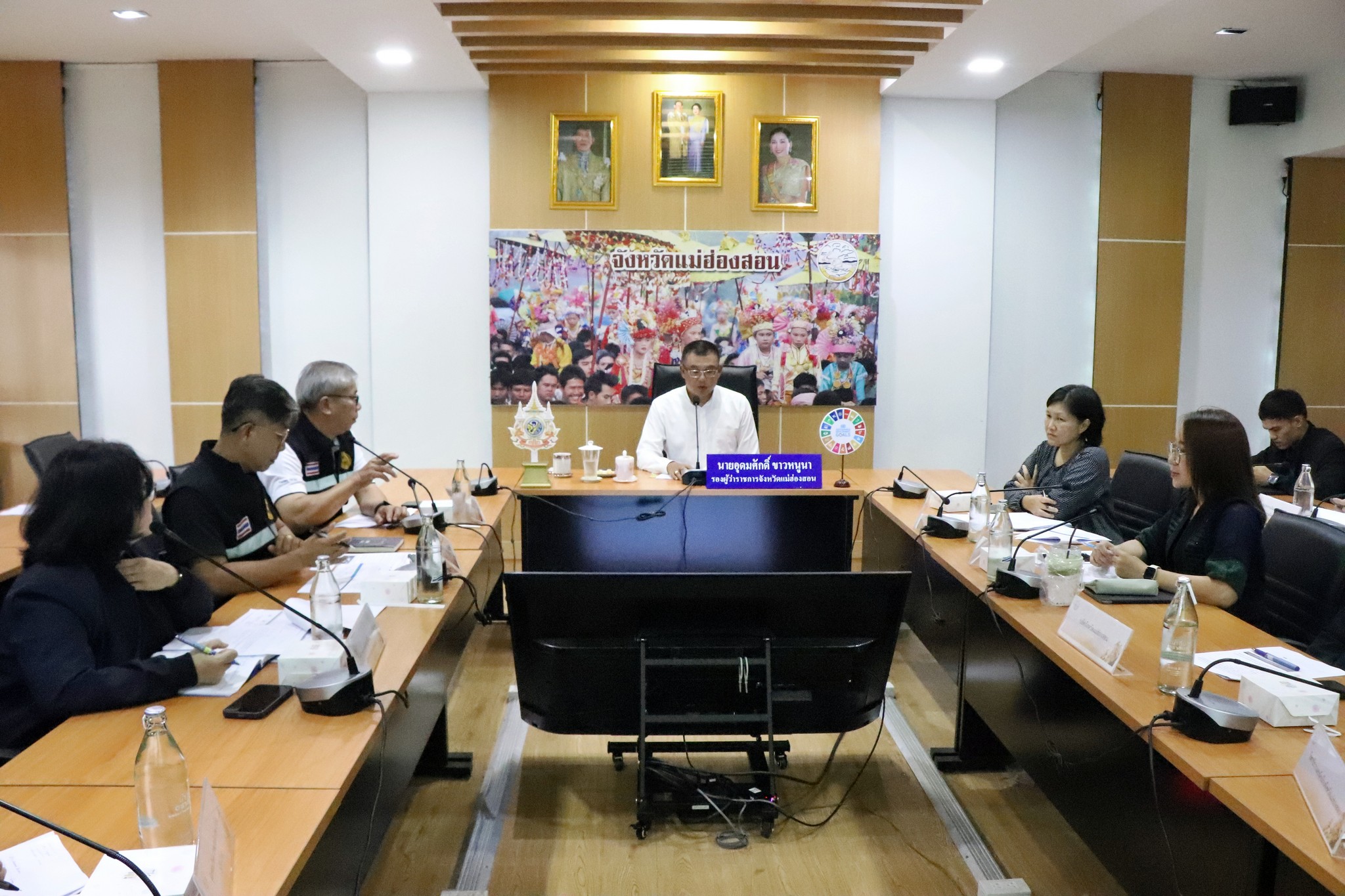จังหวัดแม่ฮ่องสอน จัดการประชุมคณะทำงานตรวจติดตามและเร่งรัดการดำเนินโครงการของจังหวัดแม่ฮ่องสอน ครั้งที่ 3/2569 เพื่อพิจารณาติดตามเร่งรัดการดำเนินโครงการตามแผนปฏิบัติราชการประจำปีของกลุ่มจังหวัดภาคเหนือตอนบน 1 ประจำปีงบประมาณ พ.ศ.2568 ที่กันไว้เบิกเหลือมปี