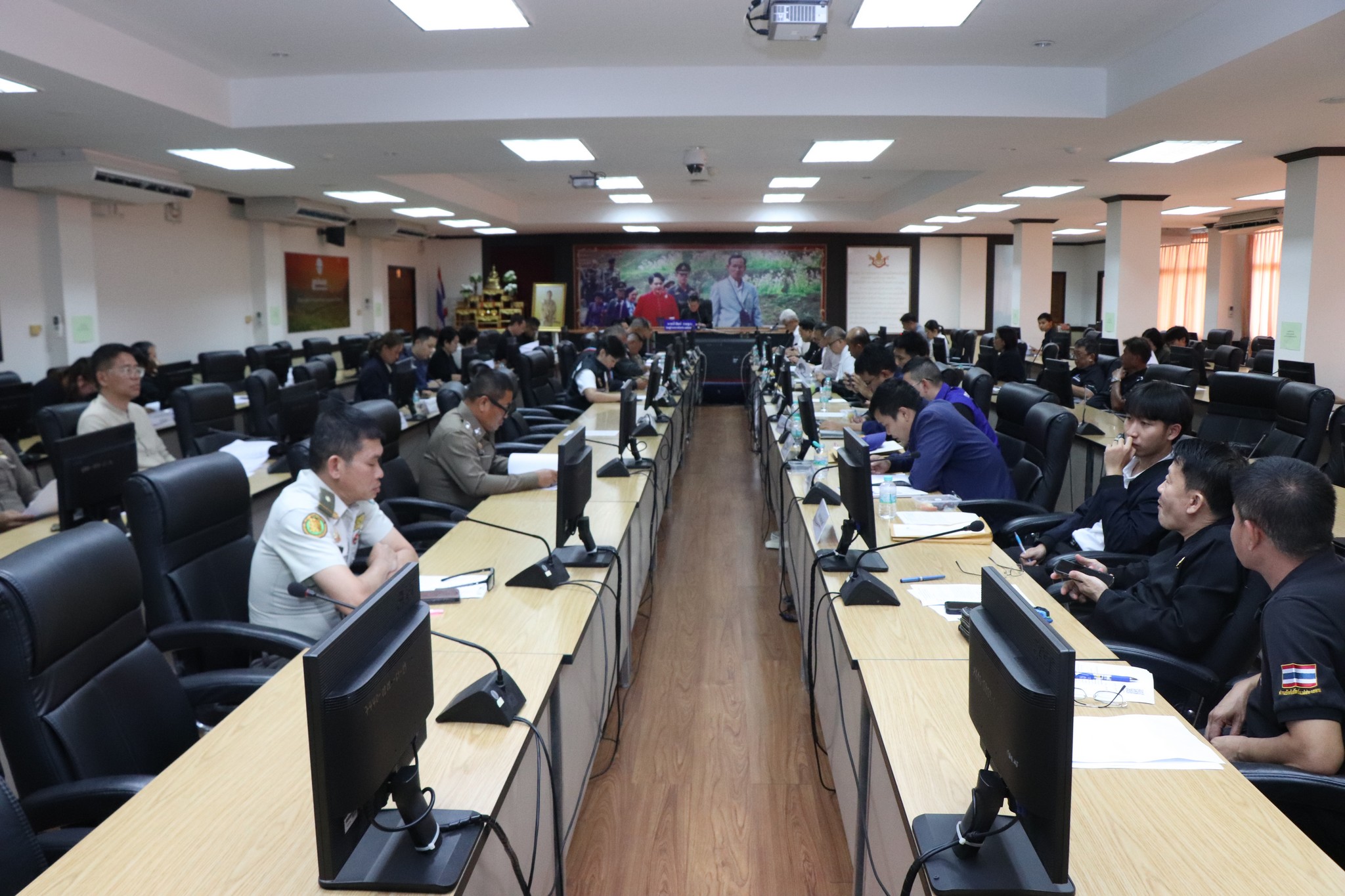 จังหวัดแม่ฮ่องสอน ติดตามผลการดำเนินงานของคณะกรรมการศูนย์สั่งการชายแดนไทยกับประเทศเพื่อนบ้าน ด้านเมียนมา จังหวัดแม่ฮ่องสอน