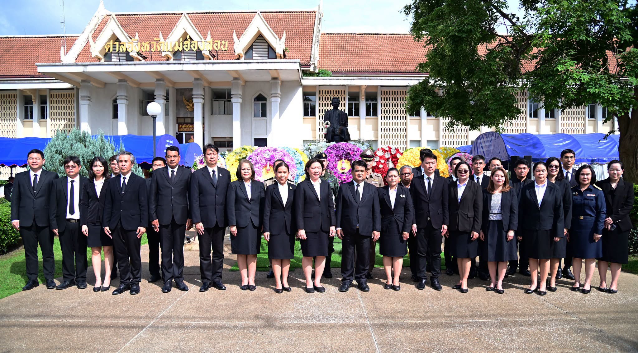 ศาลจังหวัดแม่ฮ่องสอนประกอบพิธีเจริญพระพุทธมนต์และวางพวงมาลา เพื่อระลึกถึงพระกรุณาธิคุณของพระเจ้าบรมวงศ์เธอ กรมหลวงราชบุรีดิเรกฤทธิ์ เนื่องใน "วันรพี" ประจำปี 2569