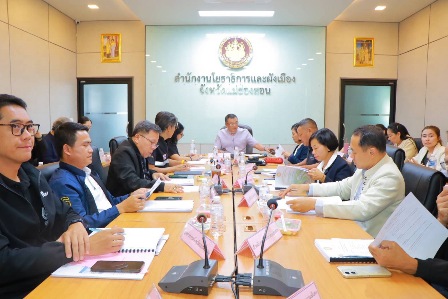 รองผู้ว่าราชการจังหวัดแม่ฮ่องสอน ประชุมคณะกรรมการที่ปรึกษาผังเมืองรวมในเขตจังหวัดแม่ฮ่องสอน ครั้งที่ 3/2569 เพื่อพิจารณาผังเมืองรวมชุมชนปาย จังหวัดแม่ฮ่องสอน
